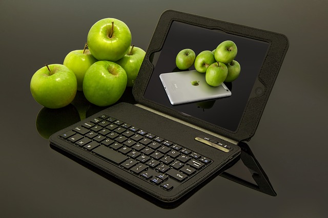 jablka s tabletem